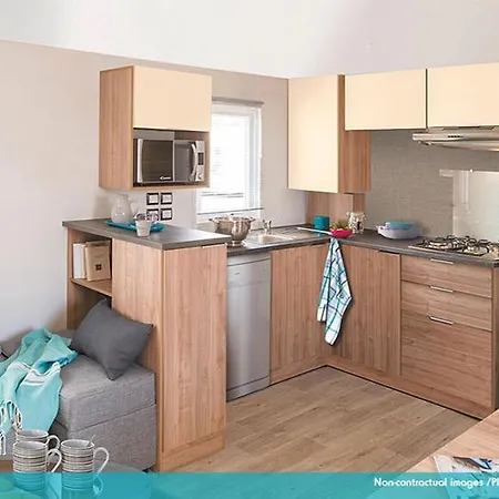 Campsite Officiel Siblu Le Montourey 4*
