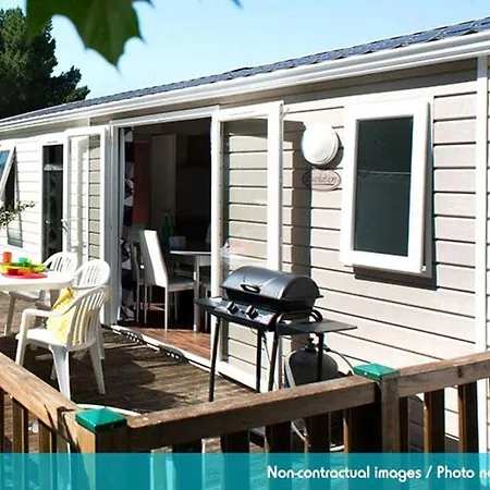 مكان تخييم Officiel Siblu Le Montourey 4*