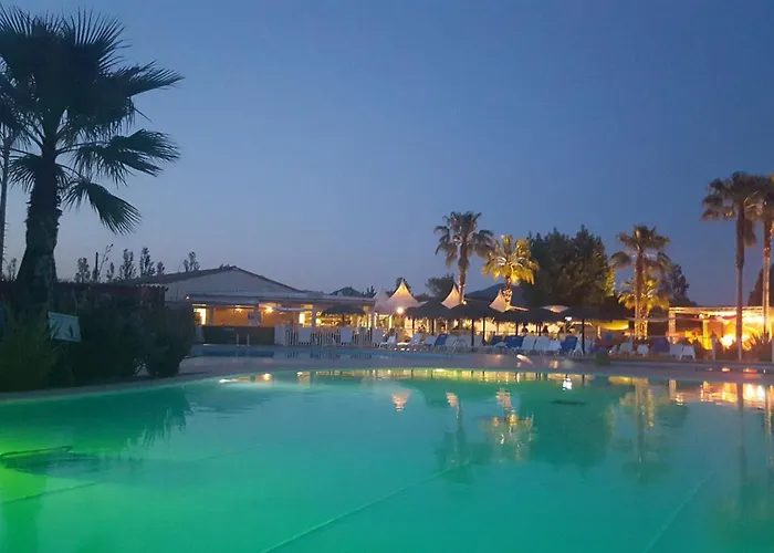 Officiel Siblu Le Montourey مكان تخييم 4*